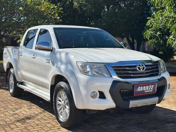 TOYOTA HILUX 2.7 SRV 4X4 CD 16V FLEX 4P AUTOMÁTICO